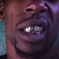 5 Reasons Why You Should Get Gold Grillz for Your Teeth